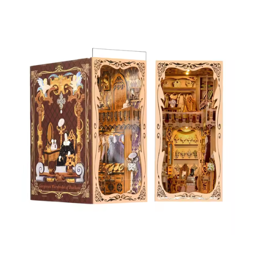 Book Nook - La Garde-Robe de la Duchesse