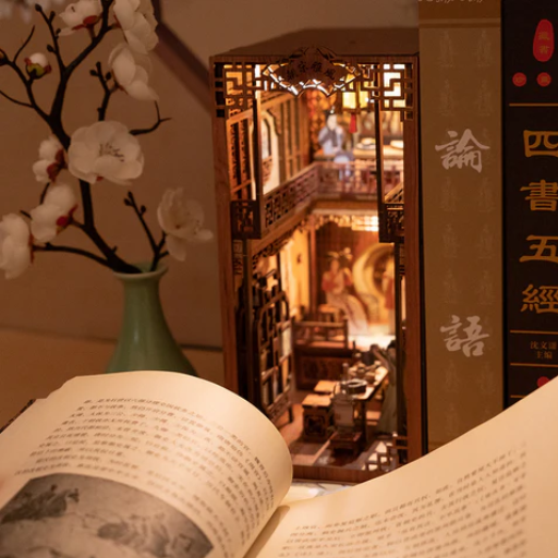Book Nook - Palais des Songes