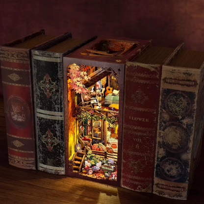 Le refuge Automnal – Book Nook Kit miniature