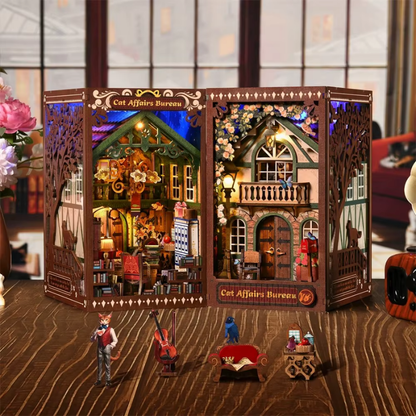 Le Bureau des Chats – Book Nook Kit miniature