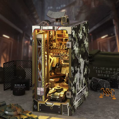 Book Nook - Le Poste de Liaison Militaire