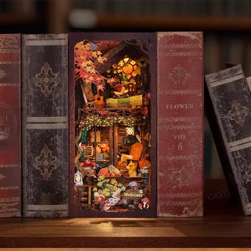 Le refuge Automnal – Book Nook Kit miniature